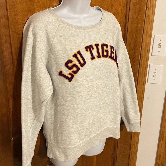 Pressbox LSU Tigers Comfy Light Gray Vintage Wash Sweatshirt Size Medium - Picture 2 of 12